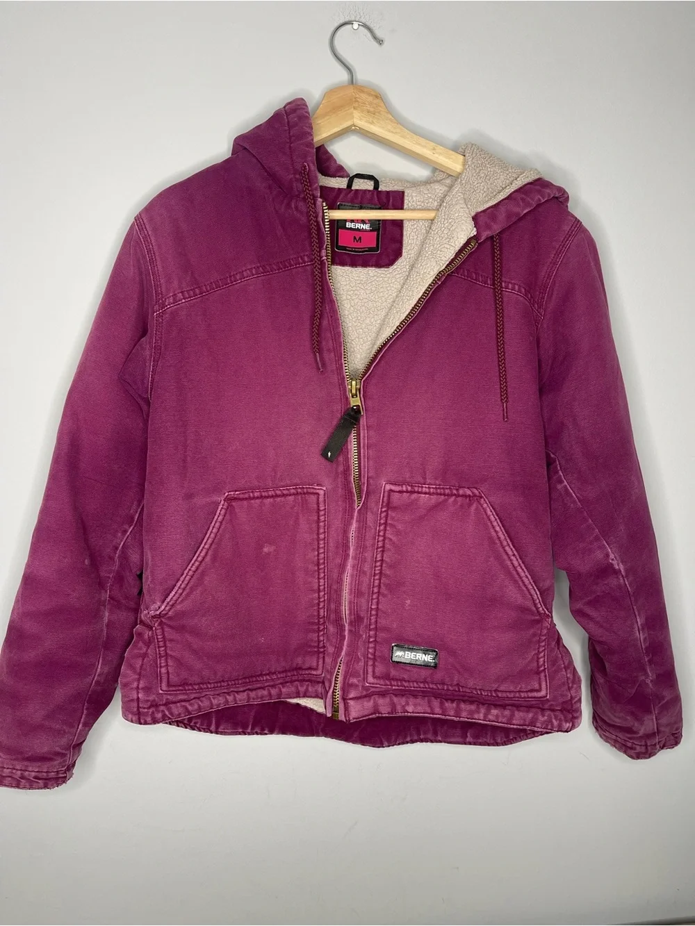 Women’s Berne Softstone duck hooded jacket coat medium deep‎ plum